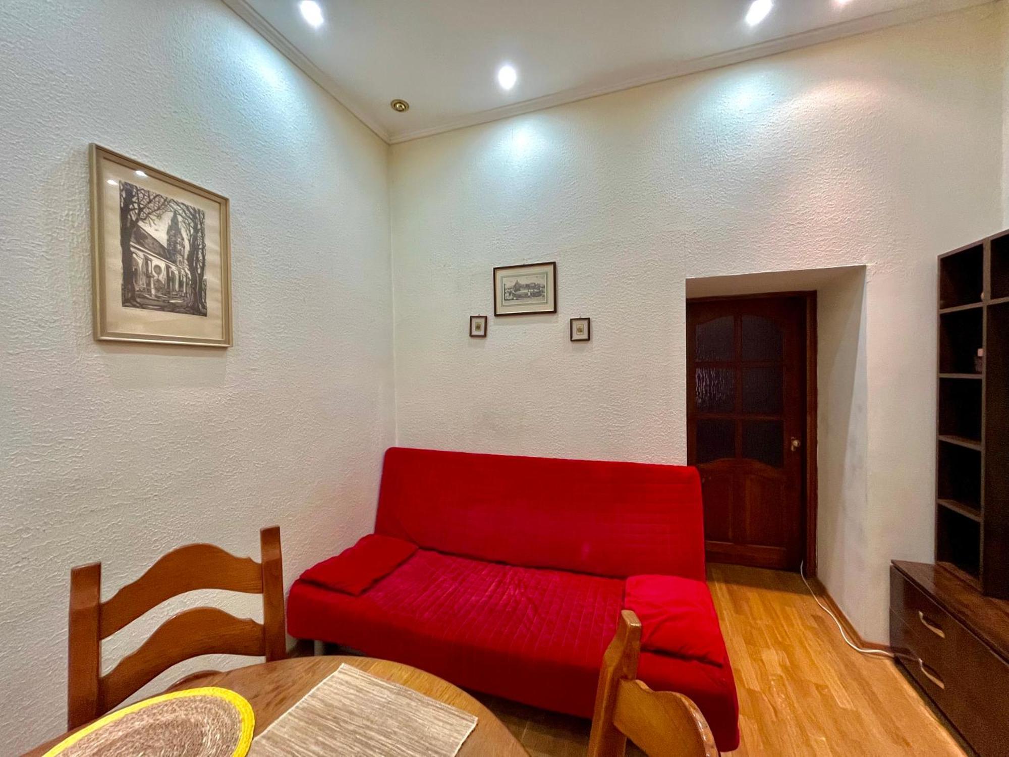 Apartment In The City Centre Lviv Bagian luar foto