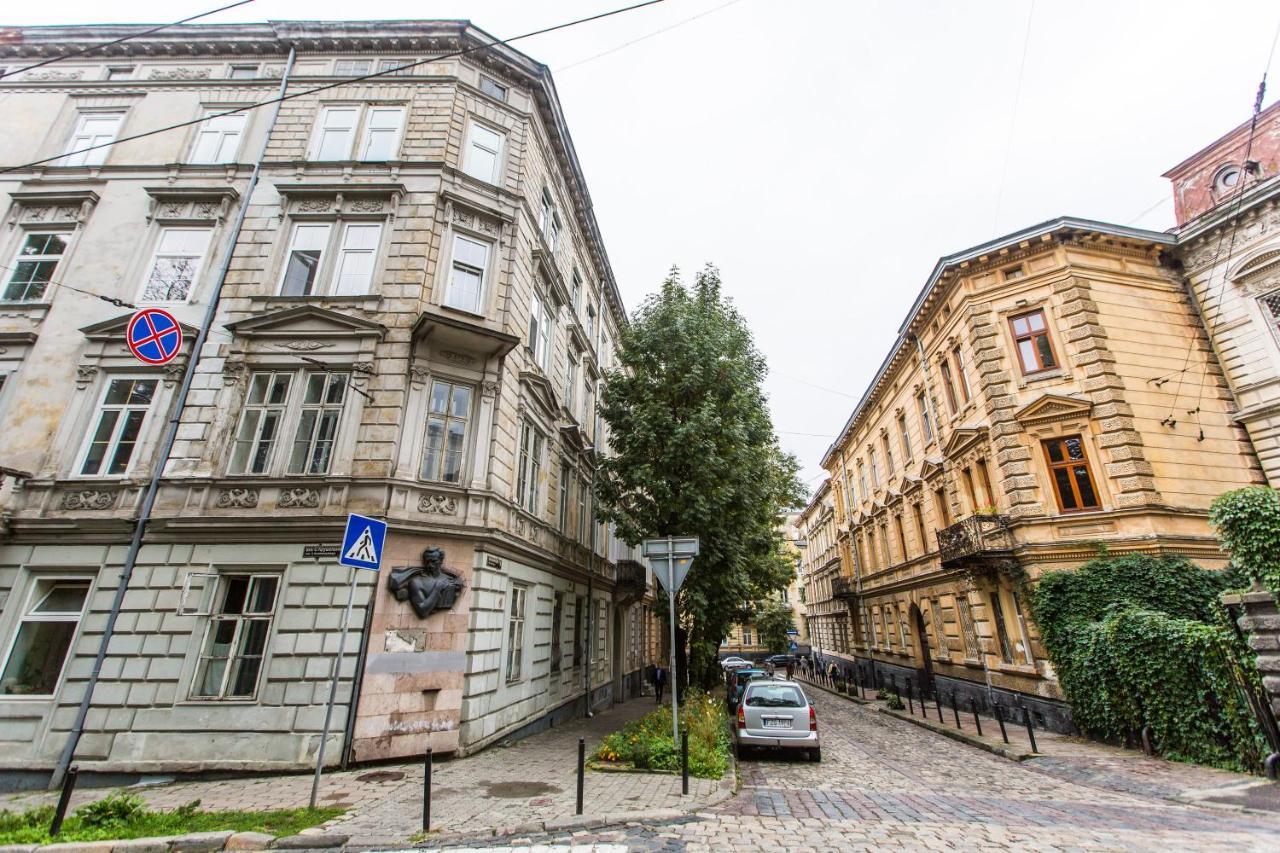 Apartment In The City Centre Lviv Bagian luar foto