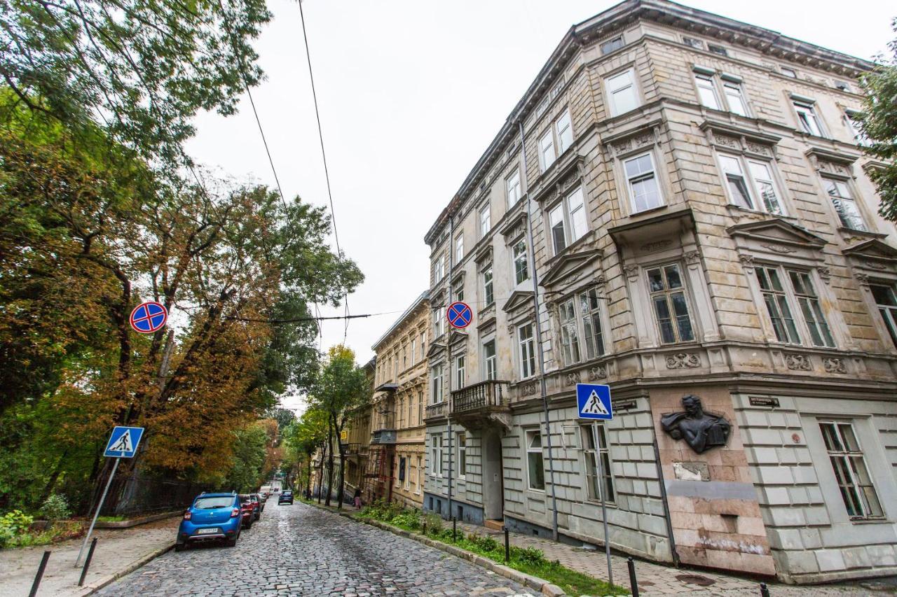 Apartment In The City Centre Lviv Bagian luar foto