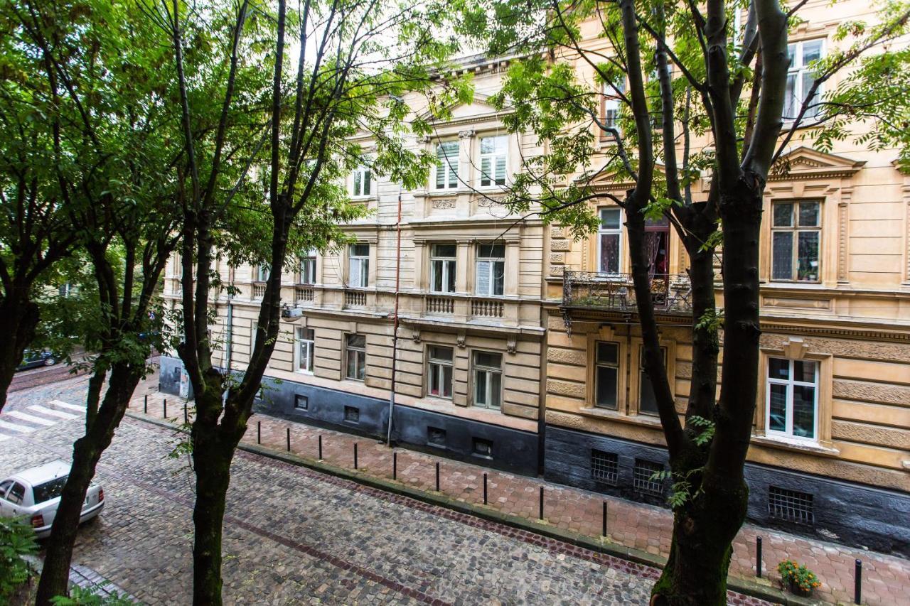 Apartment In The City Centre Lviv Bagian luar foto